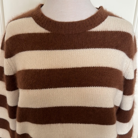 Beautiful Wool Brown and Cream striped sweater - Picture 2 of 4